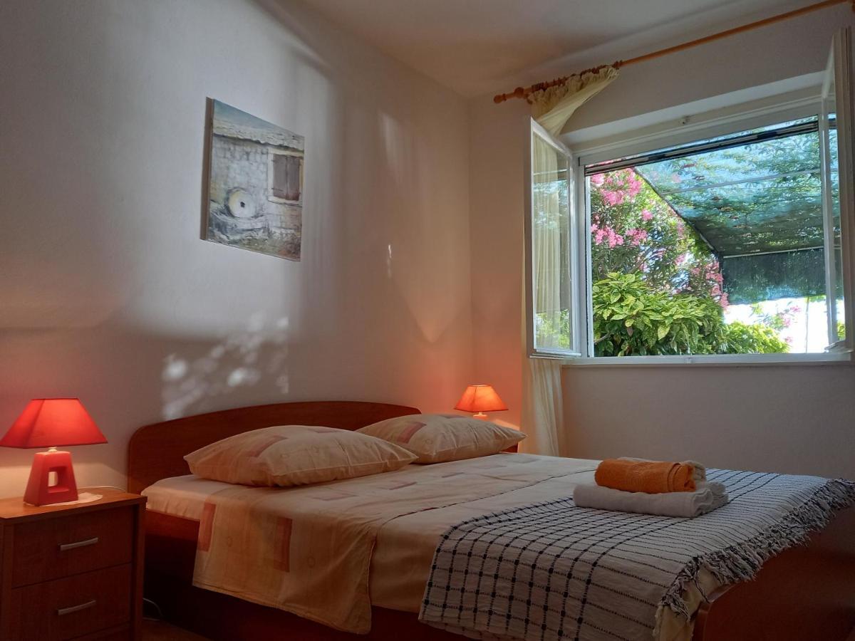 Apartments By The Sea Stanici, Omis - 19728 Bagian luar foto